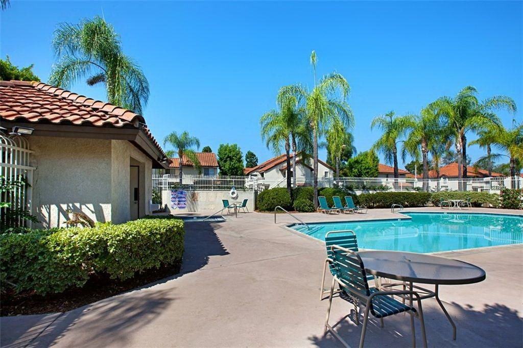 26155 Sanz - Photo 6 of 11