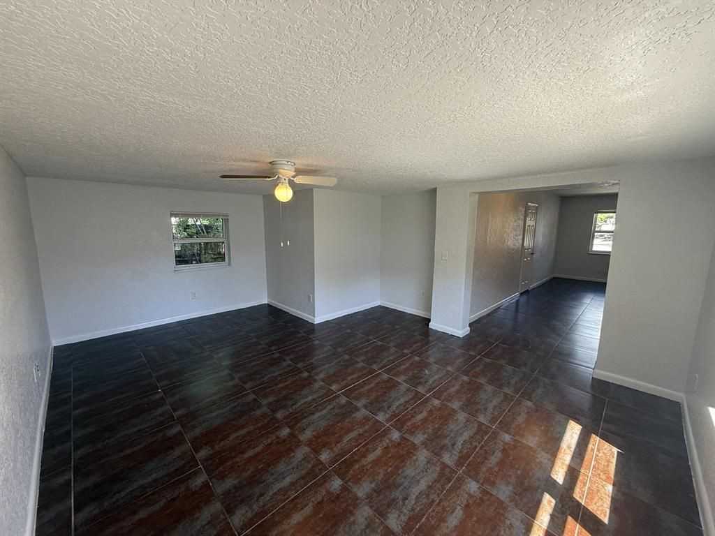 1642 Nw 13th St - Photo 6 of 9
