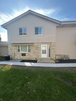 featured image of 2004 Macarthur Rd #C
