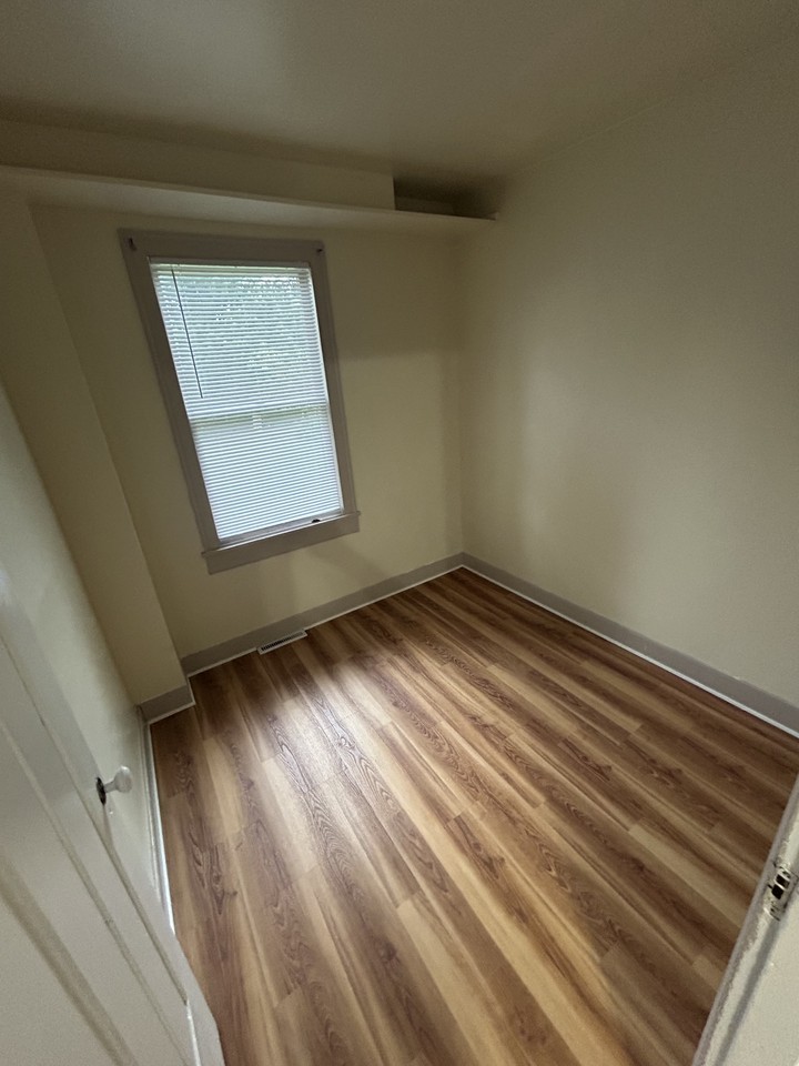 7920 Mason Hill Rd #1stFL - Photo 6 of 21