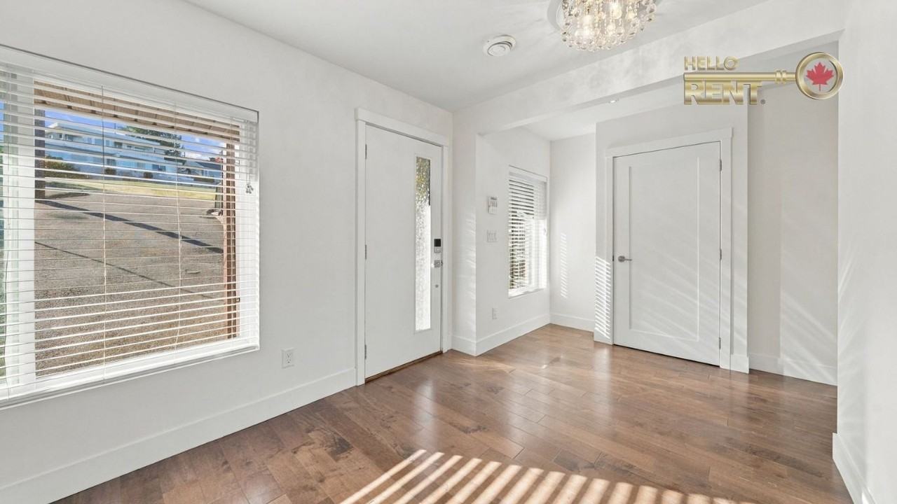 458 Northcliffe Crescent - Photo 3 of 24