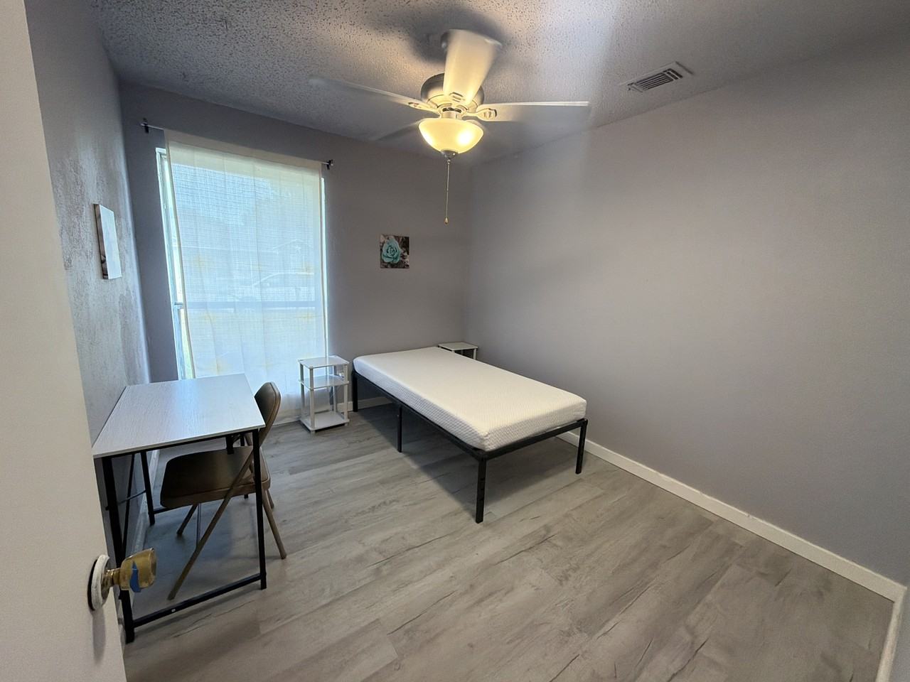 1516 Hanover Dr #1 - Photo 3 of 21