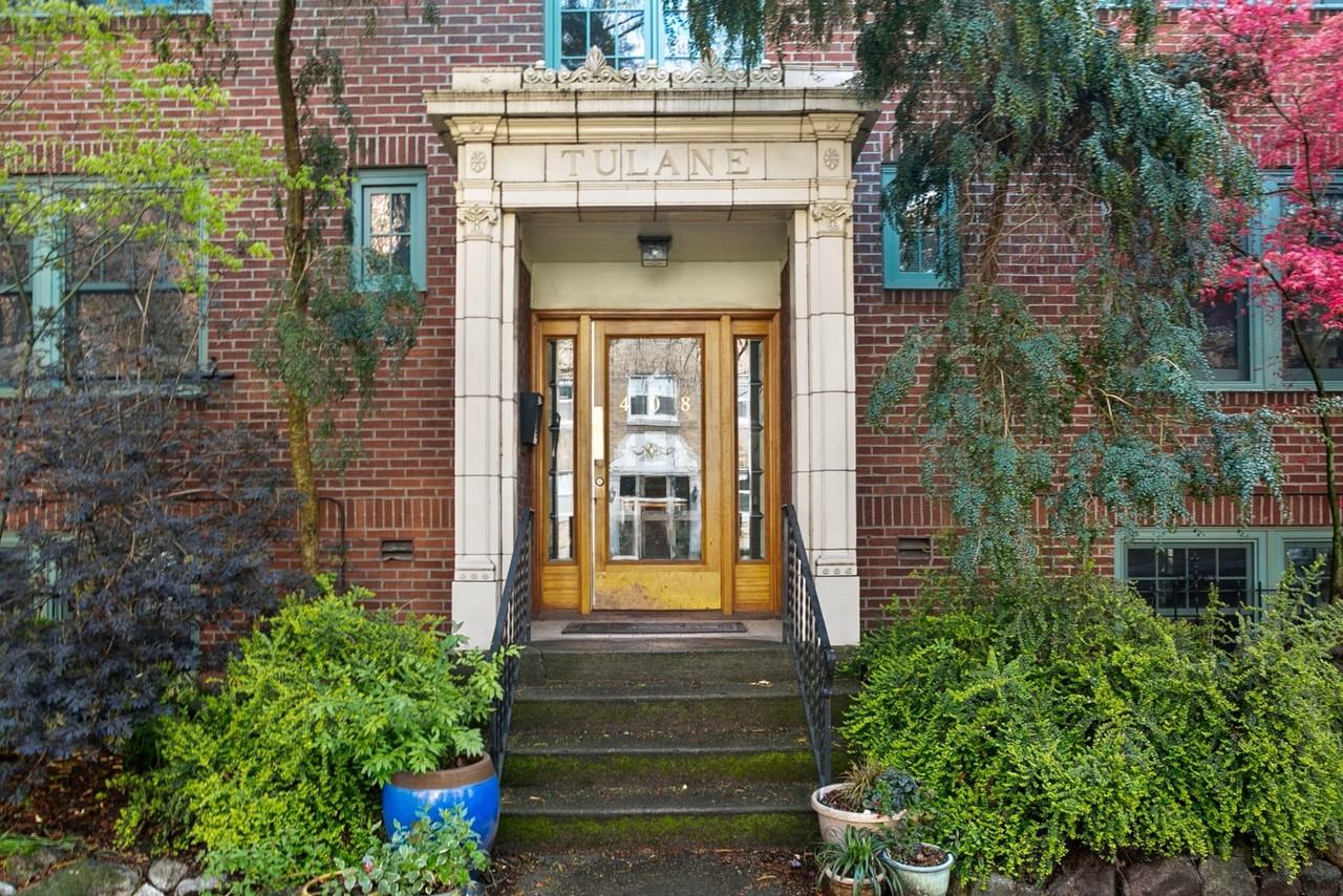 408 Bellevue Ave E #1 - Photo 3 of 24