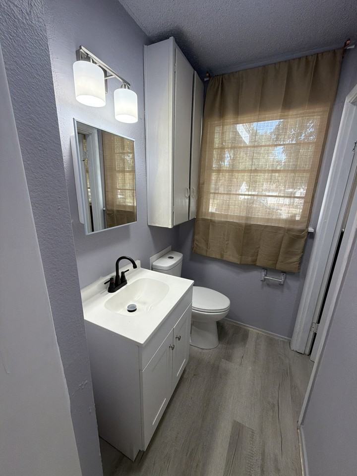 416 E Lavender Ln #1 - Photo 4 of 17