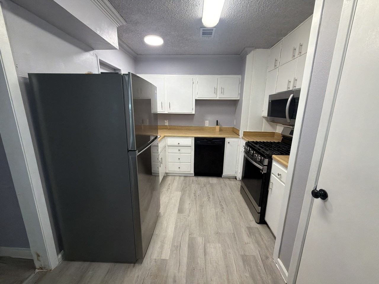 1917 Ida St #1 - Photo 6 of 17