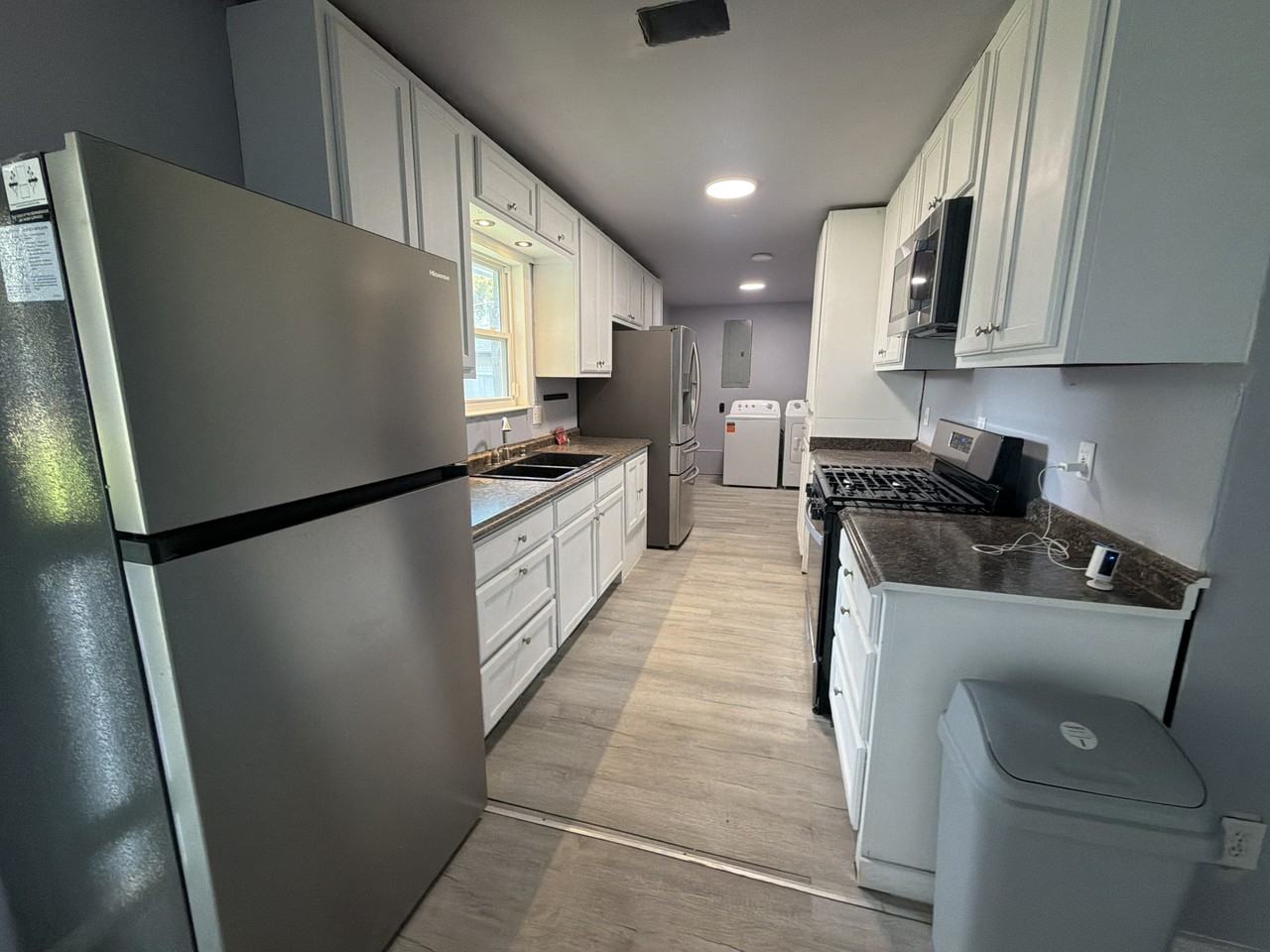 1004 Rosewood Ln #1 - Photo 5 of 28