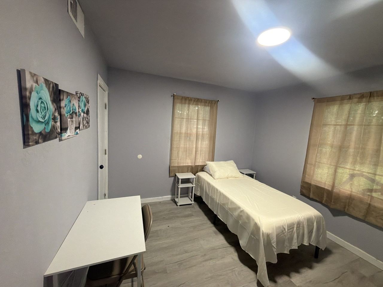 518 Gay St #1 - Photo 4 of 17