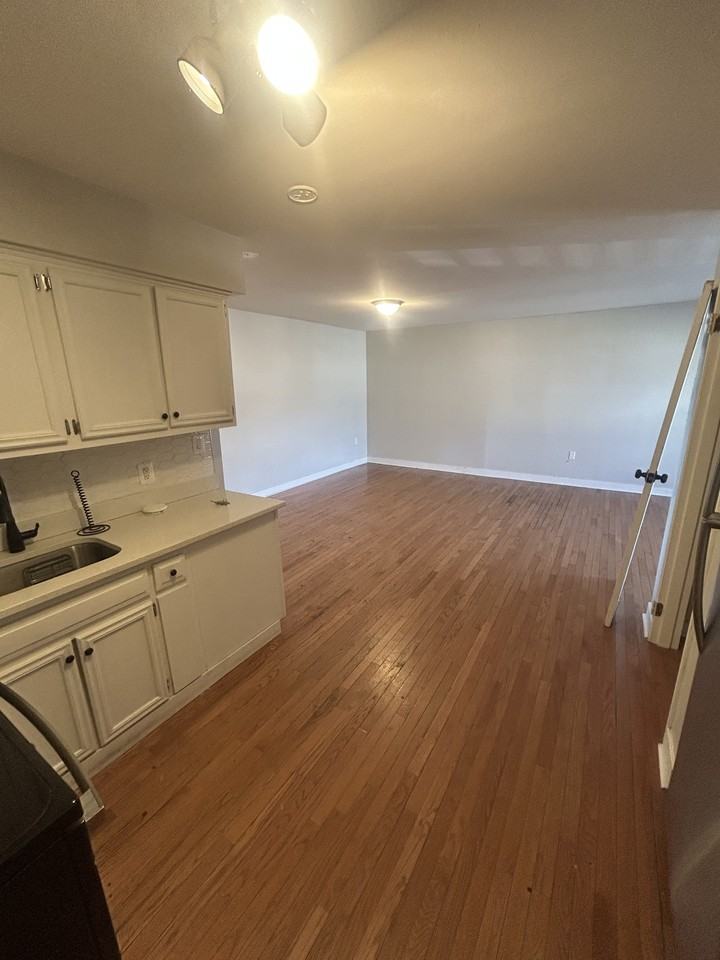417 Boulevard - 8 #8 - Photo 2 of 7