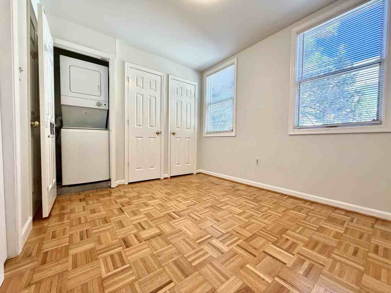 921 Church St Street #3 - Photo 4 of 28