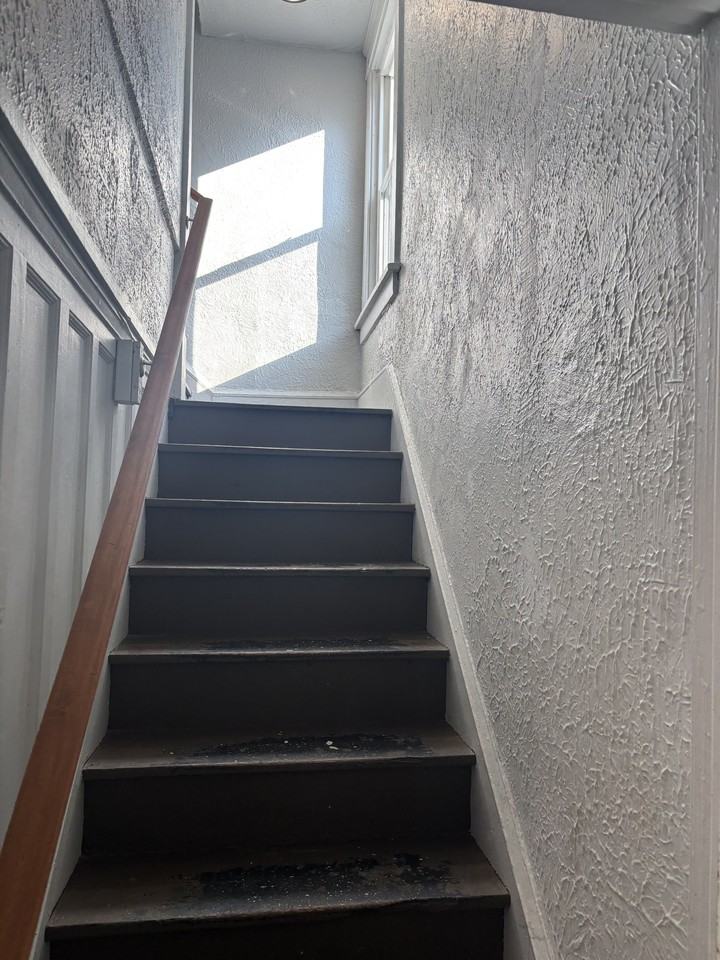 1115 Harpster Ave #UP - Photo 2 of 16