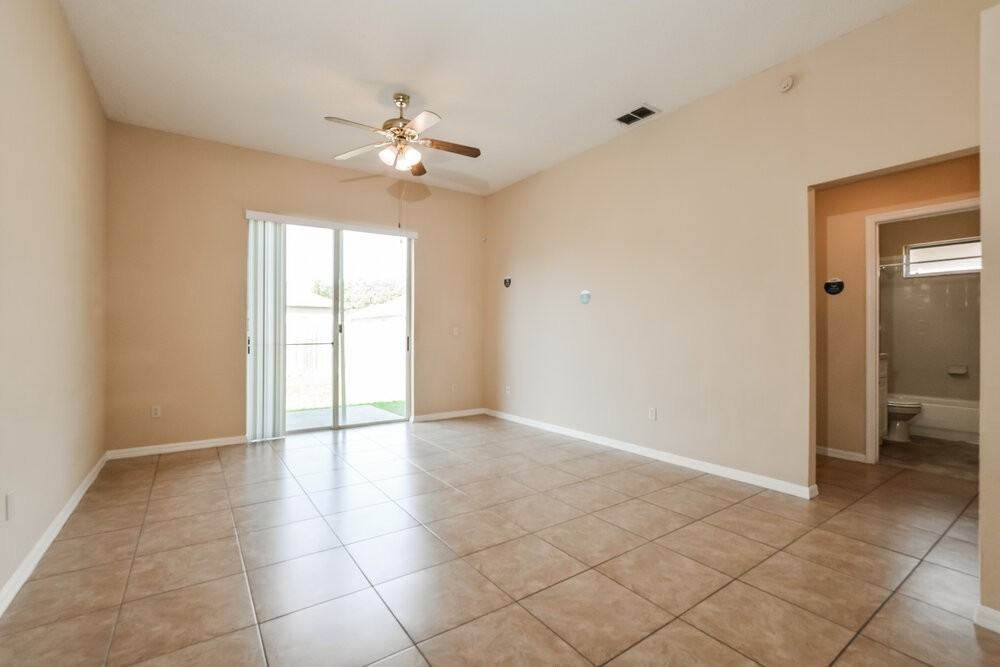 12741 Woodbury Glen Dr - Photo 4 of 16