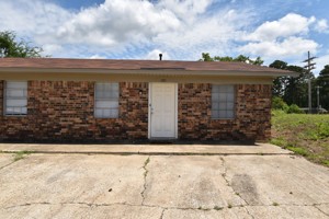 featured image of 1701 Goodwin Rd