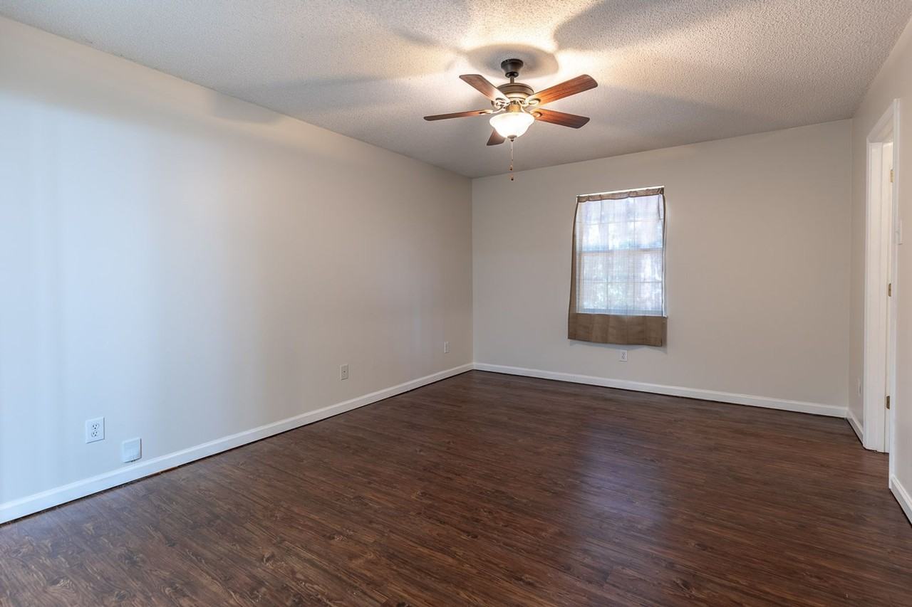 121 Creekside Dr - Photo 6 of 14