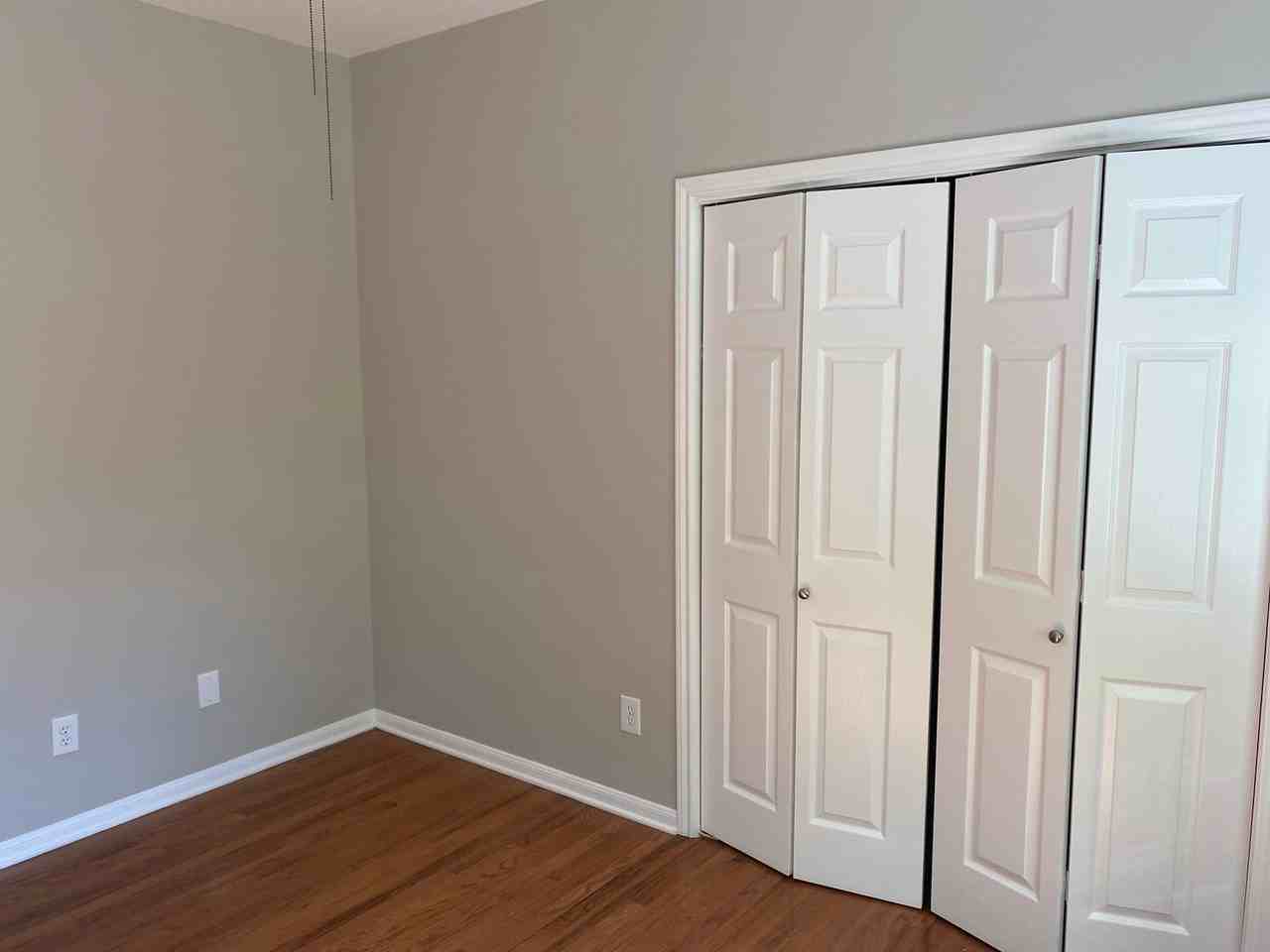 215 Simon - Photo 6 of 15