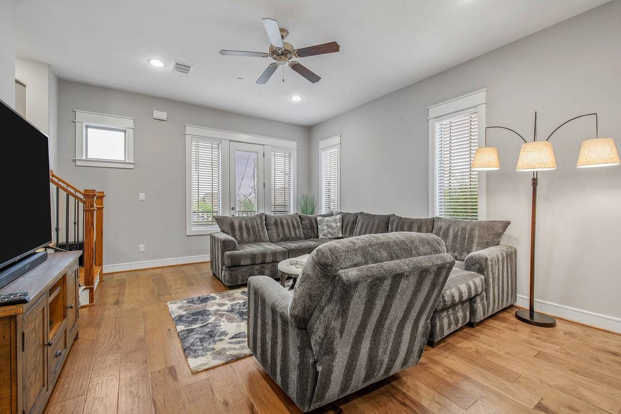 4208 Aspen St - Photo 6 of 17