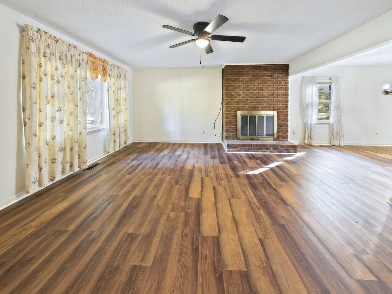 1148 Moore Town Rd - Photo 5 of 37