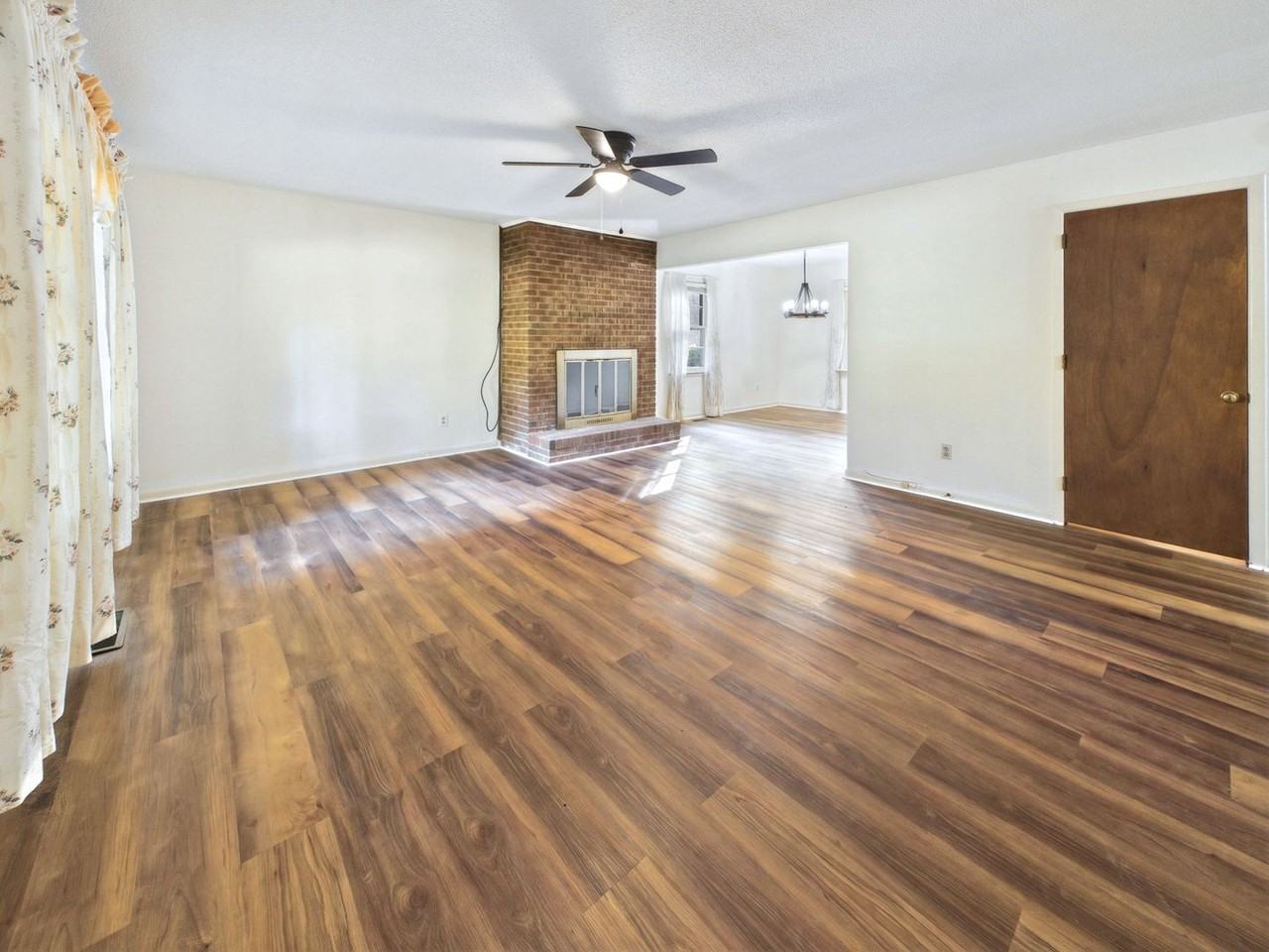 1148 Moore Town Rd - Photo 6 of 37