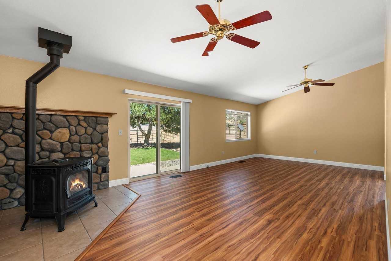3495 Tee Pee Ln - Photo 2 of 20