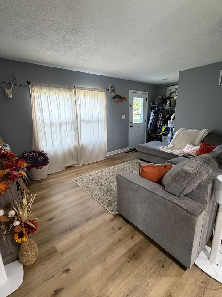 5527 Watters Rd - Photo 5 of 12