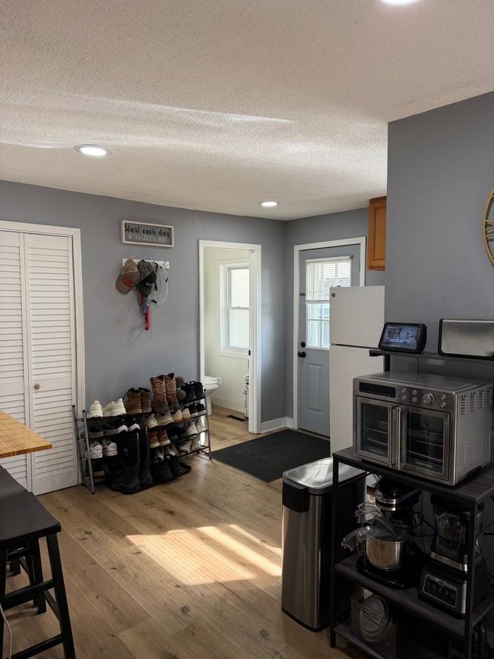 5527 Watters Rd - Photo 6 of 12