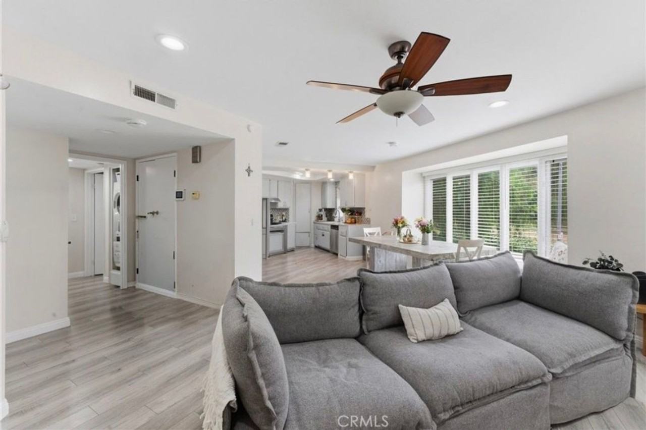 1307 Shadow Ln - Photo 3 of 17