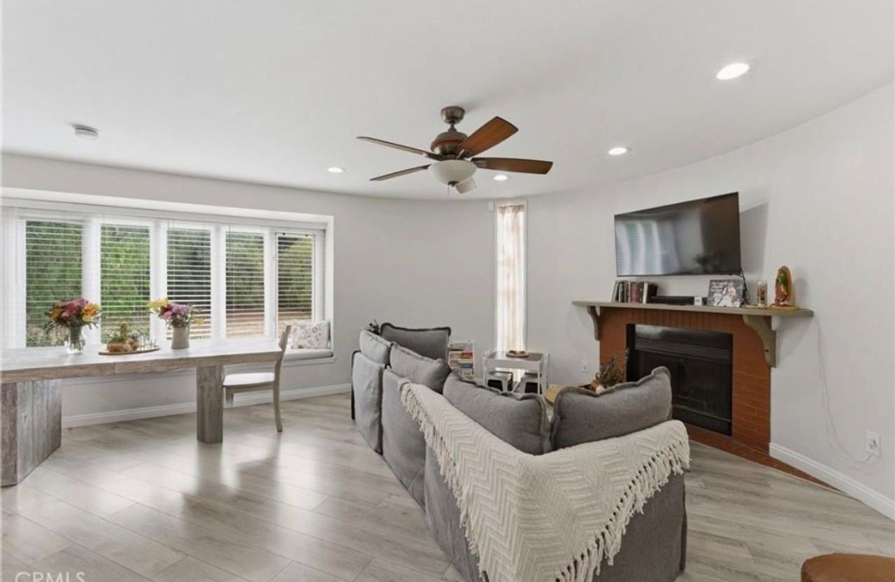 1307 Shadow Ln - Photo 4 of 17