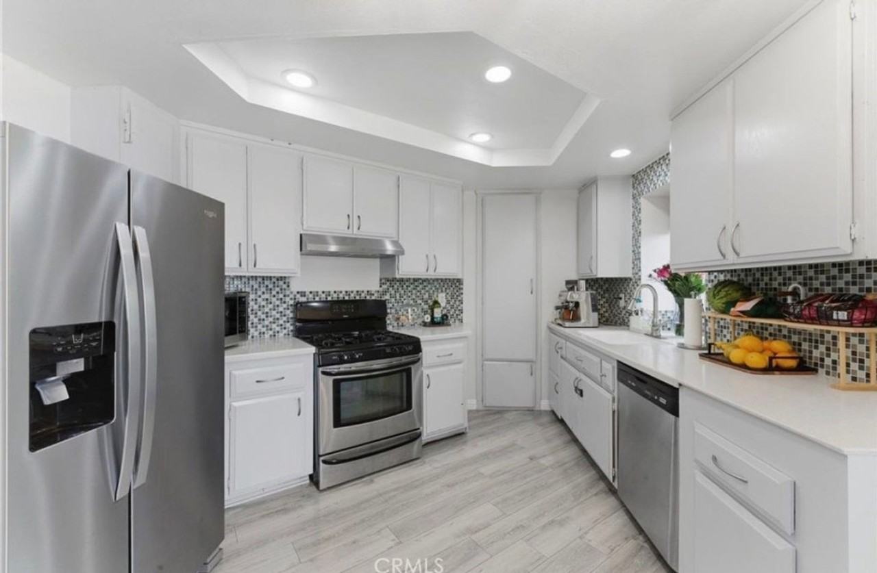 1307 Shadow Ln - Photo 6 of 17
