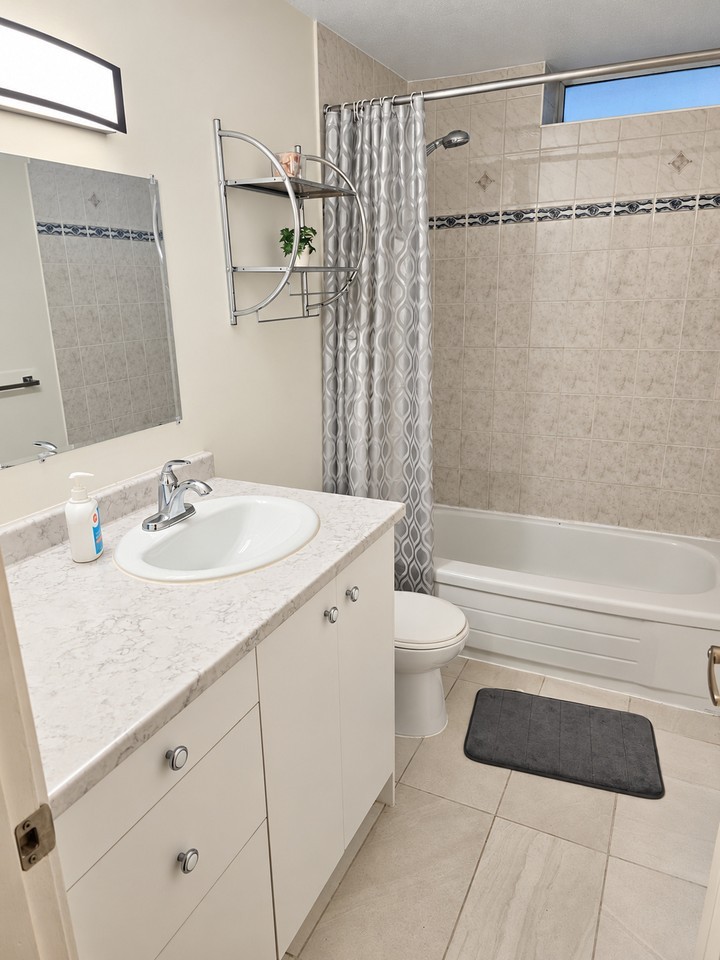 1023 East 17th Avenue - Photo 6 of 8