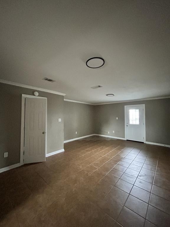 1312 Jasper Ave - Photo 4 of 21