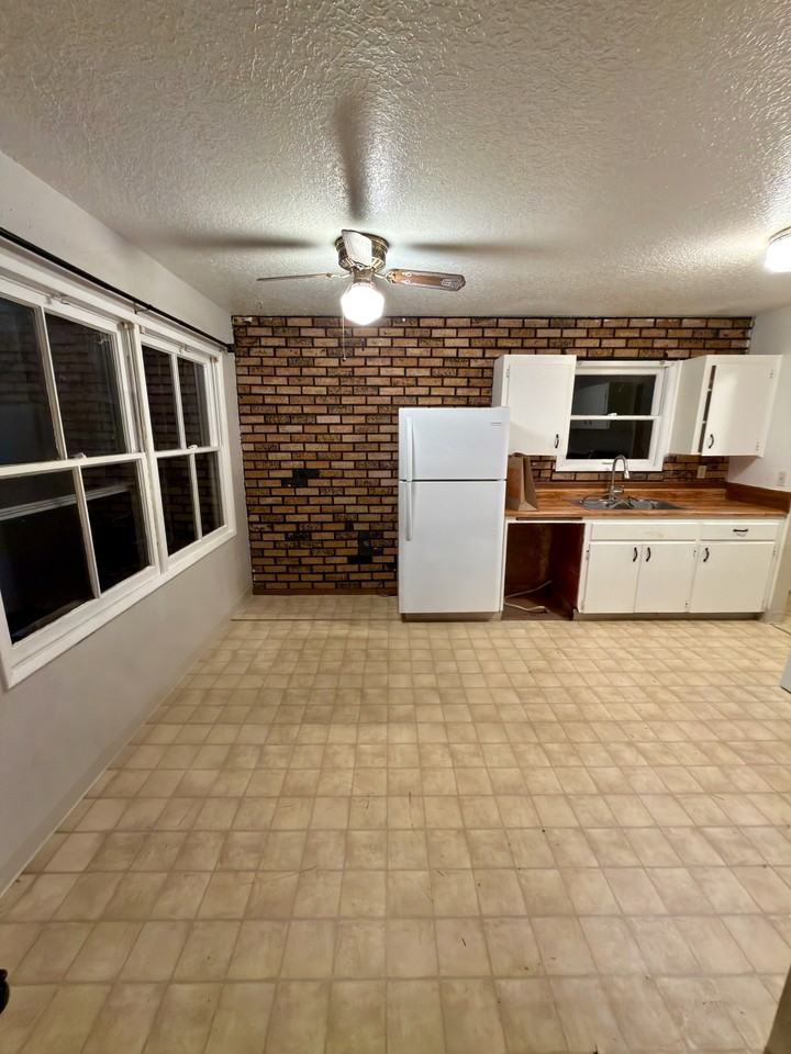 6127 Se 85th Ave - Photo 7 of 10