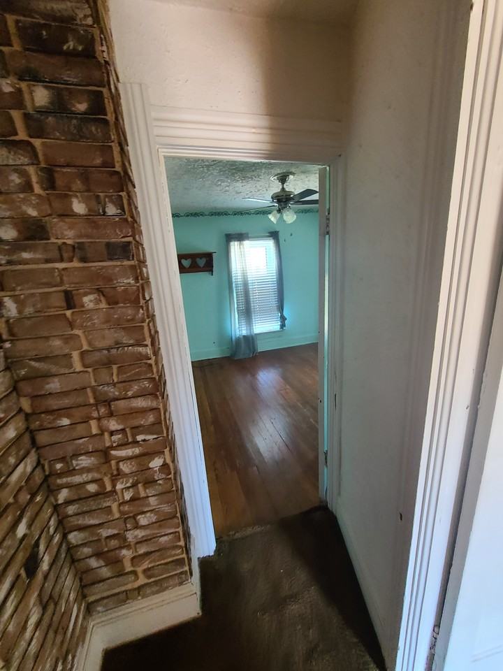 79 Greenwood Ave - Photo 7 of 20