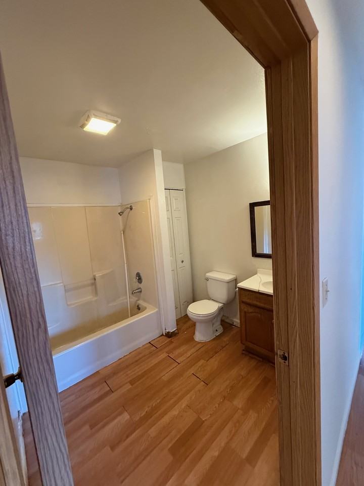 9510 Se 78th Ave - Photo 2 of 10