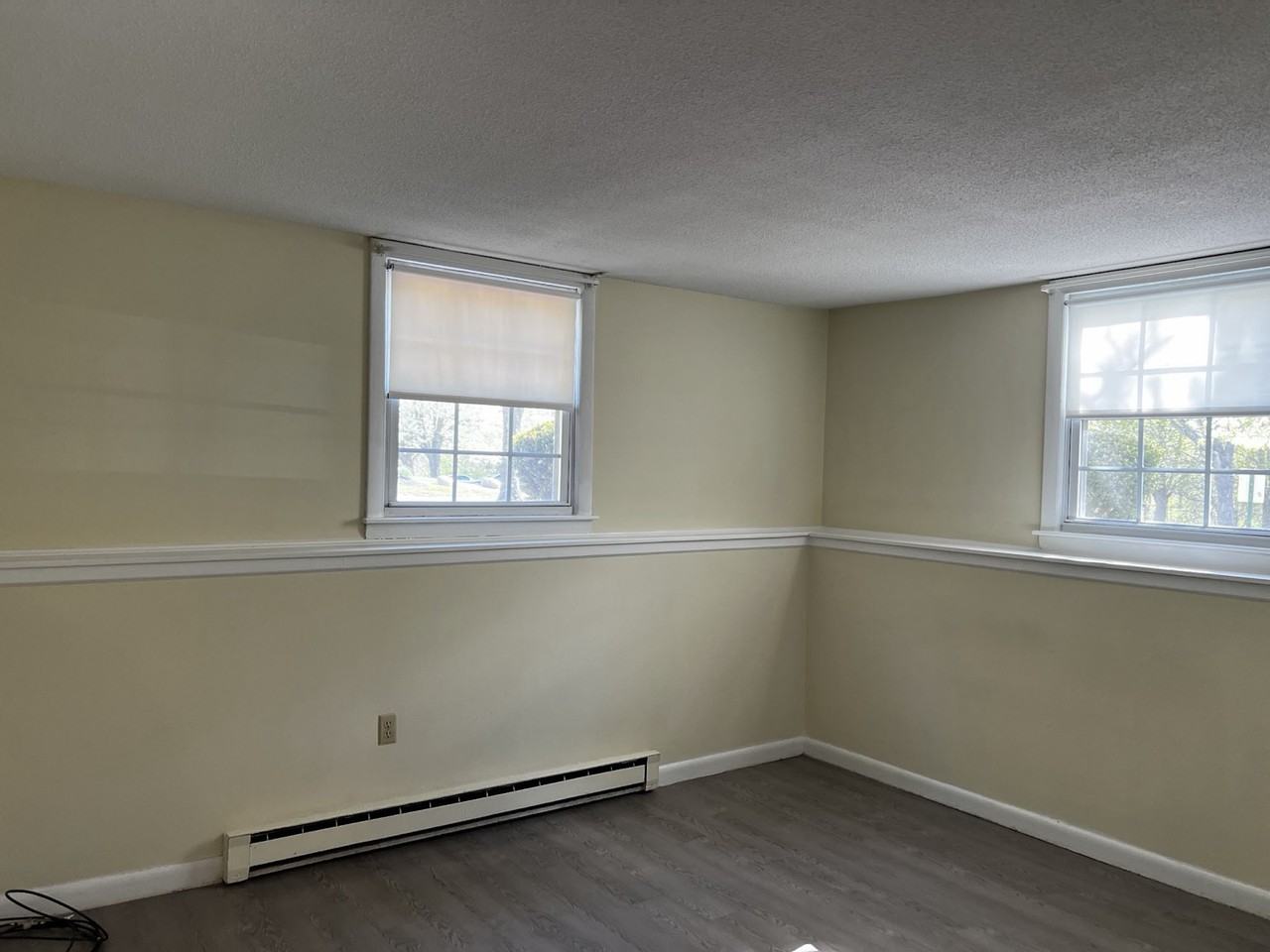 40 Dinan Dr #5 - Photo 2 of 5