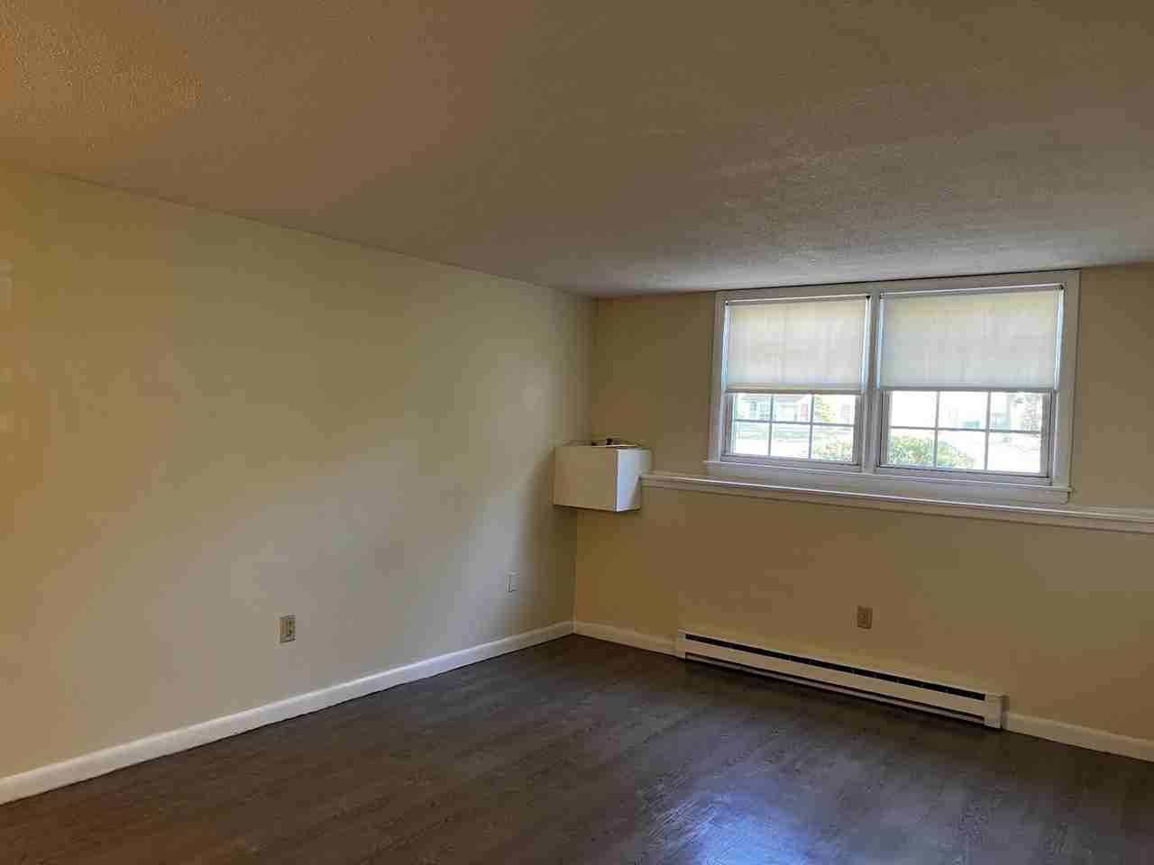 40 Dinan Dr #5 - Photo 3 of 5