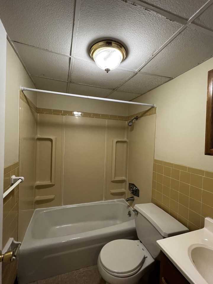 40 Dinan Dr #5 - Photo 5 of 5