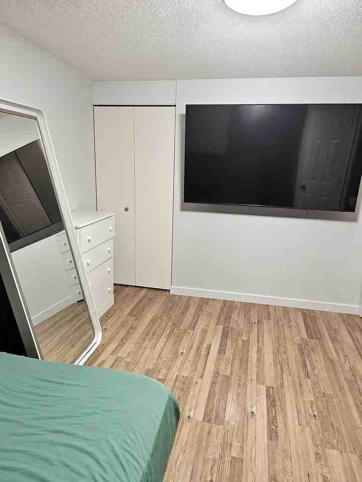 827 Monroe Ave - Photo 6 of 25