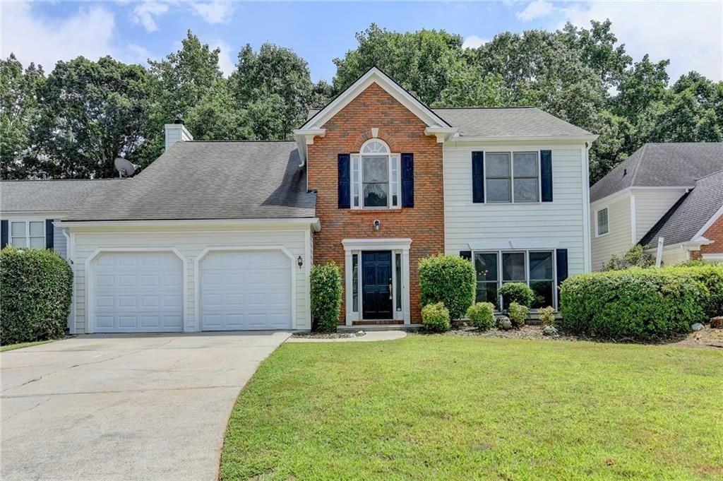 10795 Glenbarr Dr - Photo 2 of 50