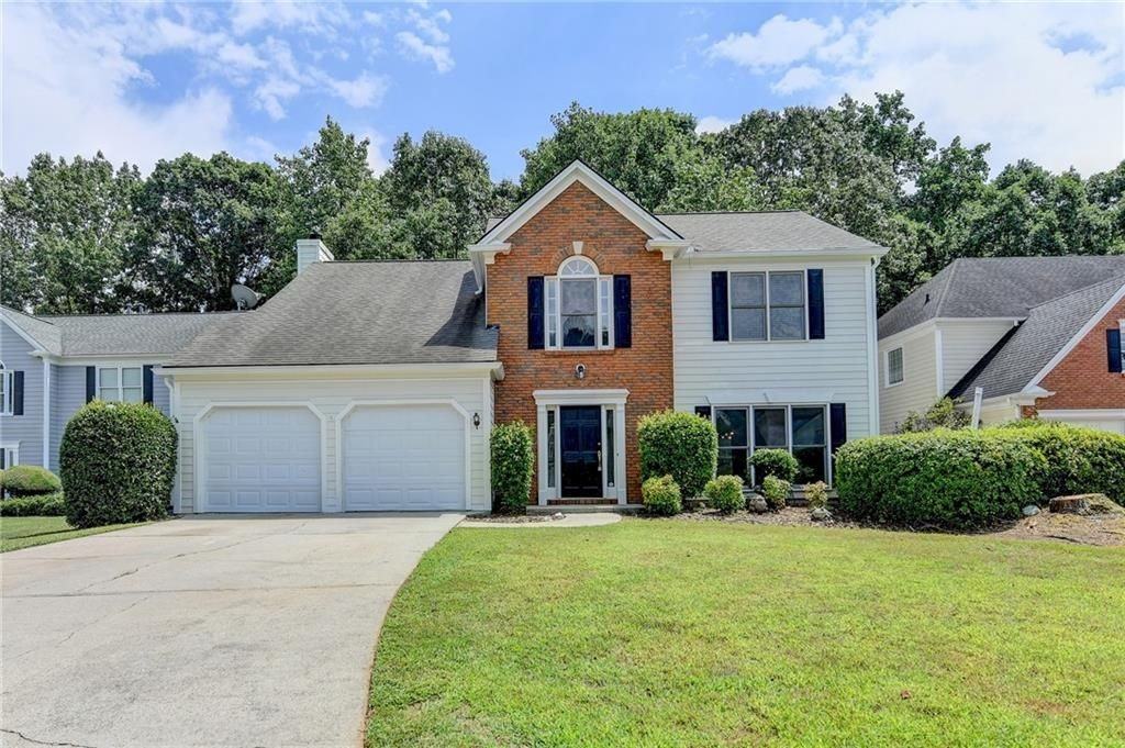 10795 Glenbarr Dr - Photo 3 of 50