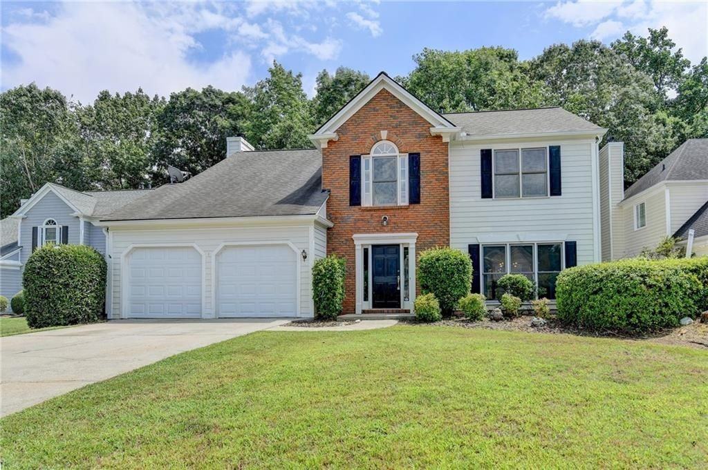 10795 Glenbarr Dr - Photo 4 of 50
