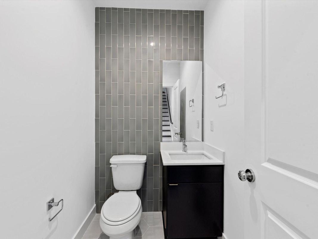 5829 Dolores St - Photo 3 of 4