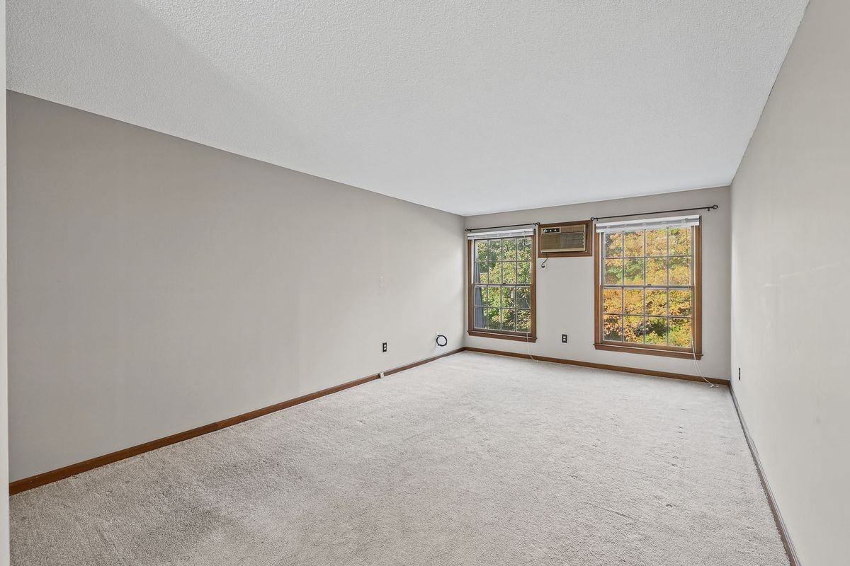 34A Padanaram Rd ##307 - Photo 4 of 13