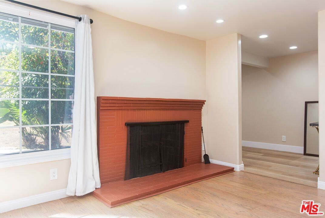 74 Pinecrest Dr - Photo 4 of 29