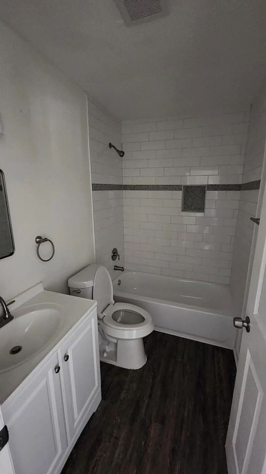 906 Avenue A #906 - Photo 2 of 10