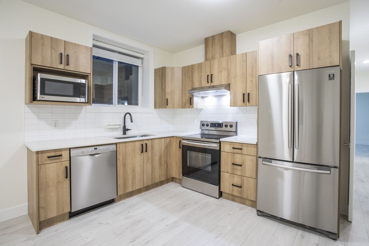 11022 156a St #BS - Photo 3 of 18