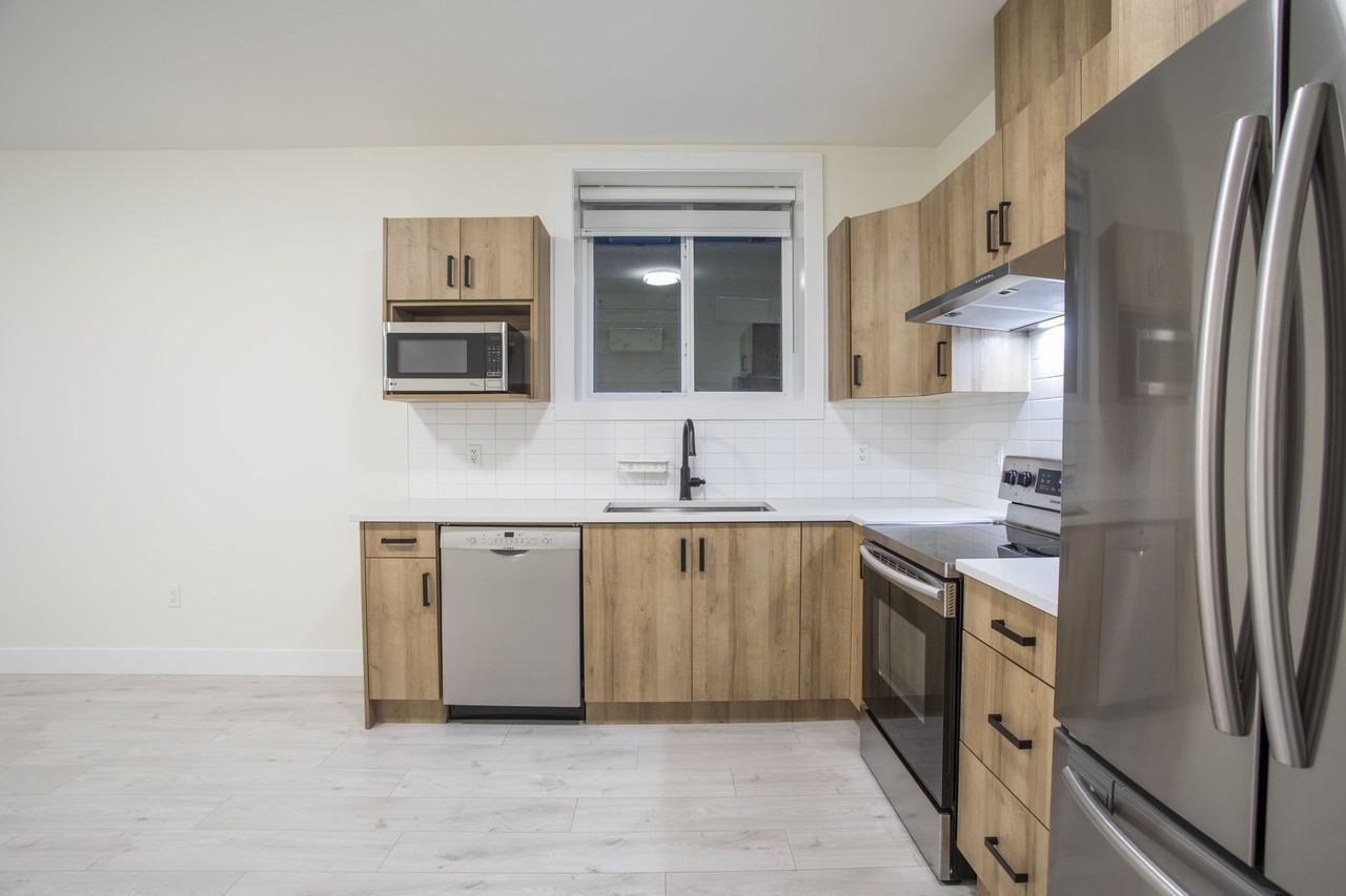 11022 156a St #BS - Photo 4 of 18