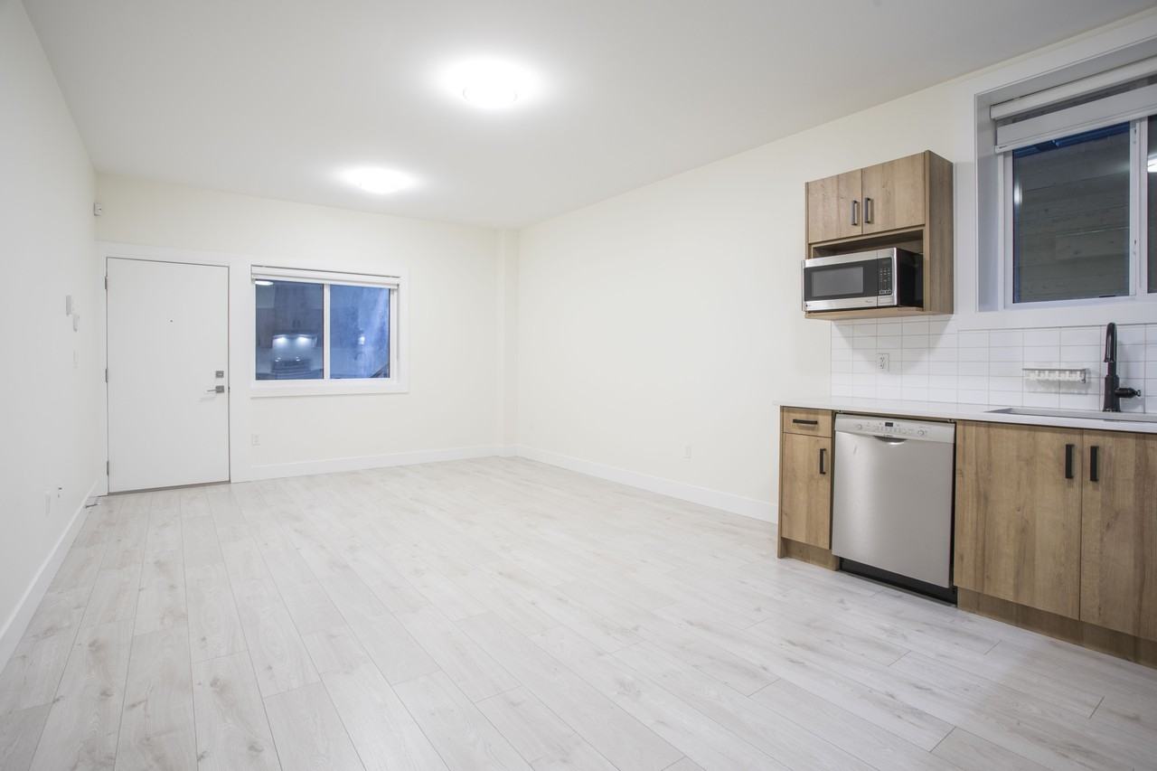 11022 156a St #BS - Photo 5 of 18