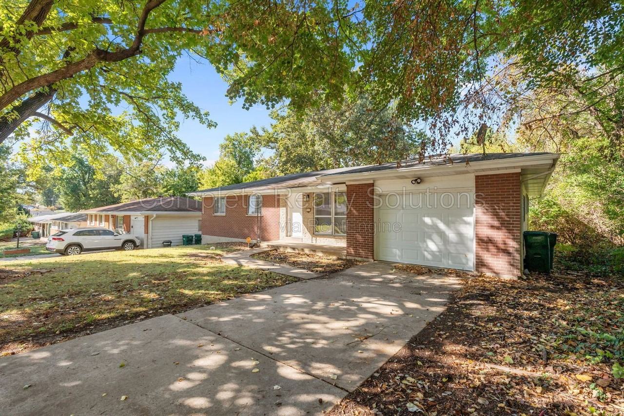 10141 Maraldo Pl - Photo 3 of 42