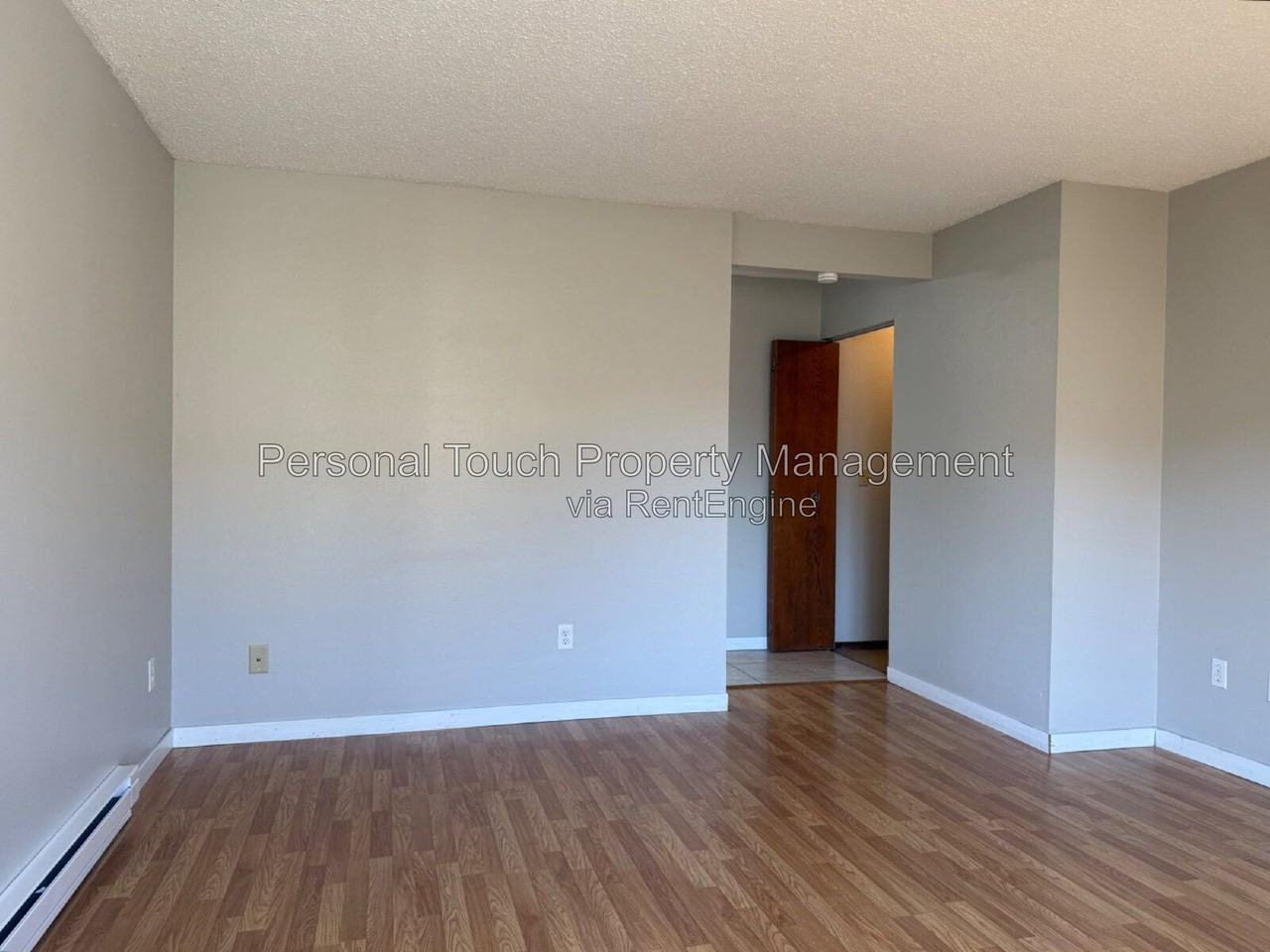 446 22nd St E - Photo 4 of 28
