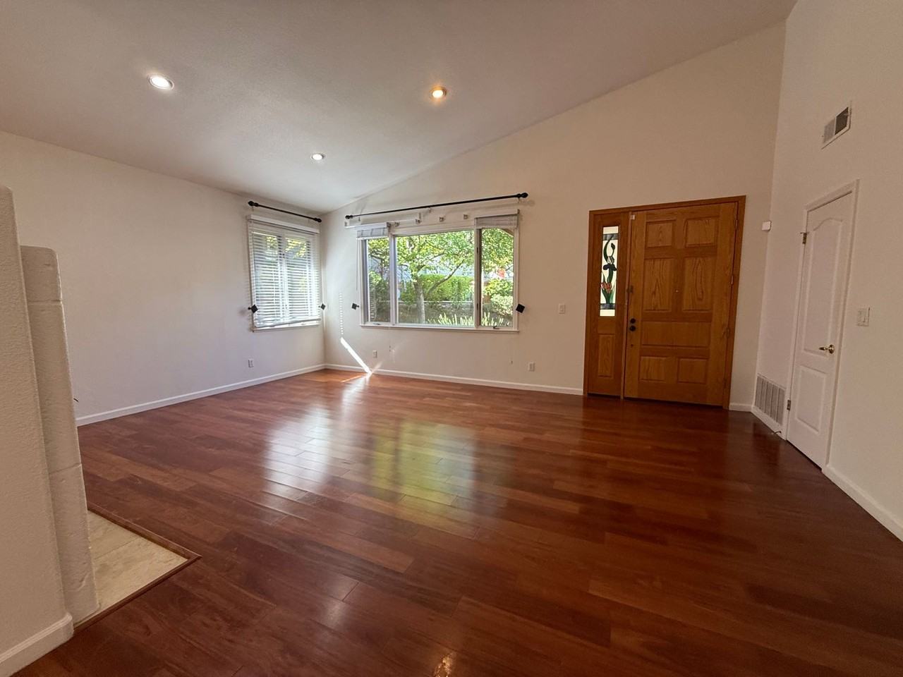 7936 Kemper Ct - Photo 3 of 45
