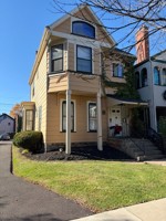 featured image of 152 Park St